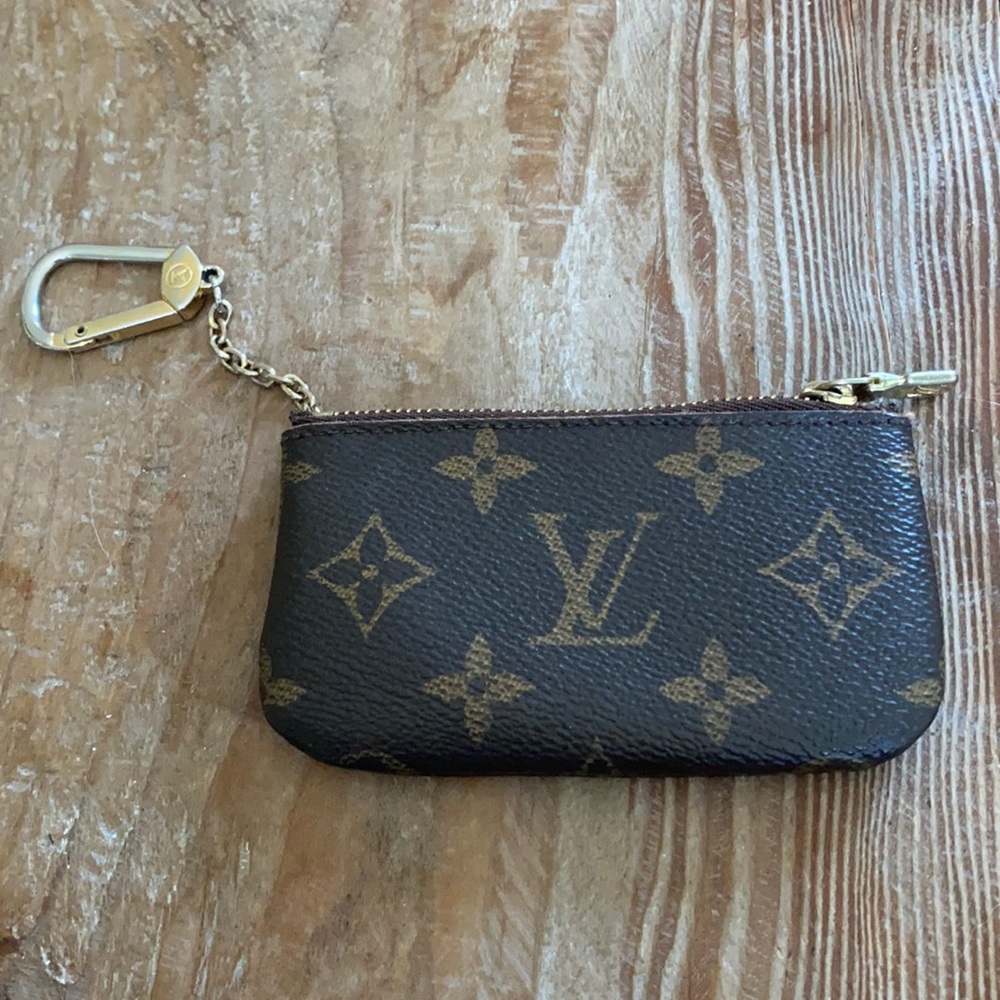 Louis Vuitton keychain wallet - used